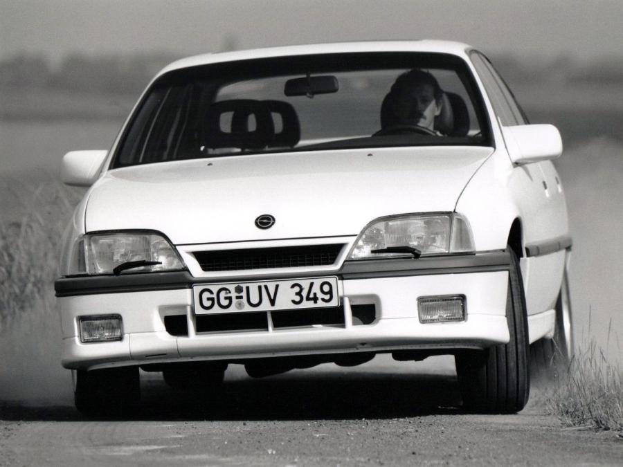  Opel Omega 3000 (A) 1987 года  (фото 24 из 29)